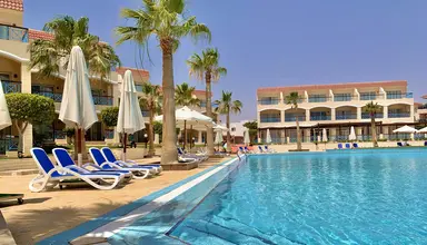 Ivy Cyrene Island Resort