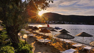 Izer Beach Club