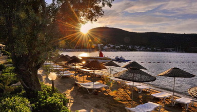 Izer Beach Club