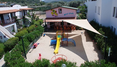 Izer Beach Club
