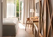 J Hotel