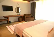 Jacaranda Luxury Resort