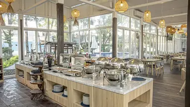 Jambuluwuk Oceano Resort Gili Trawangan