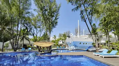 Jambuluwuk Oceano Resort Gili Trawangan