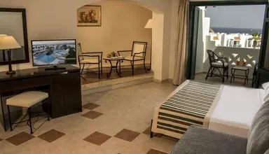 Jaz Neo Naama Bay