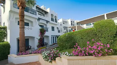Jaz Neo Naama Bay