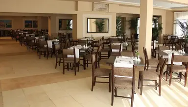 Jaz Neo Naama Bay