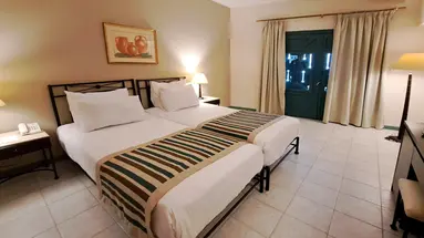 Jaz Neo Naama Bay