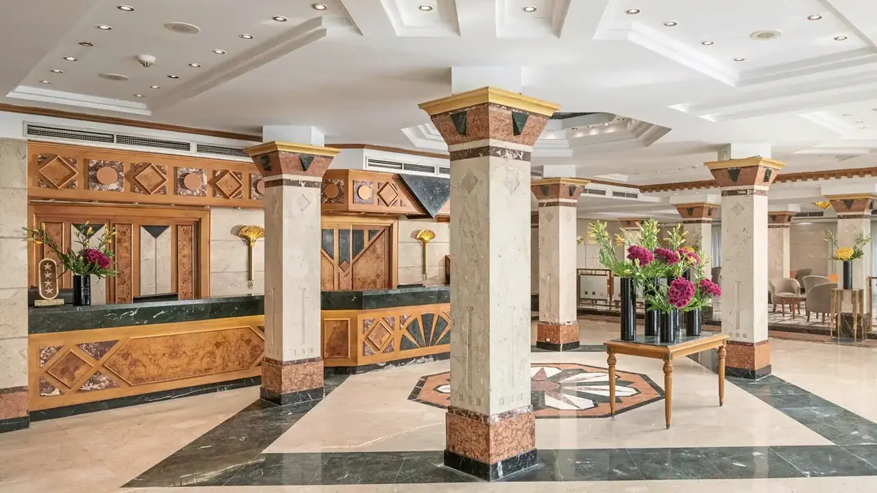 Jaz Pyramids Resort