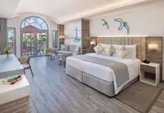 Jebel Ali Palm Tree Court & Spa