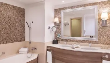 Jebel Ali Palm Tree Court & Spa