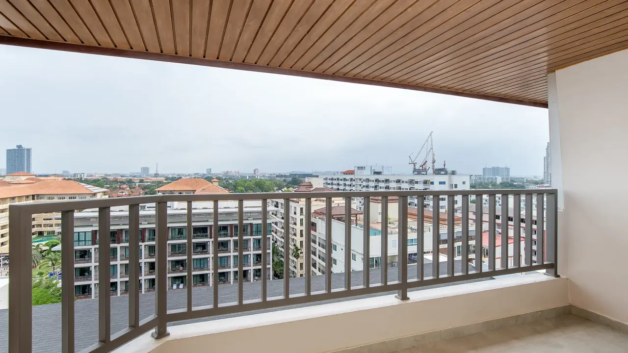 Jomtien Thani