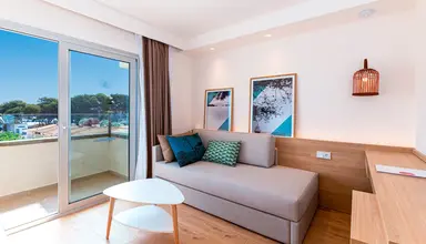 JS Portocolom Suites