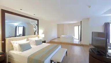 Juju Premier Palace