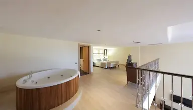 Juju Premier Palace
