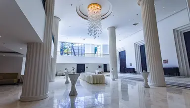 Juju Premier Palace