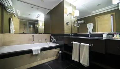 Juju Premier Palace