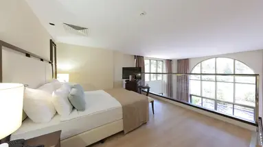 Juju Premier Palace 