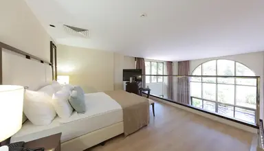 Juju Premier Palace