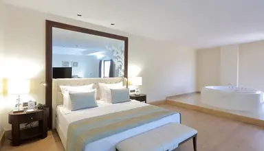 Juju Premier Palace