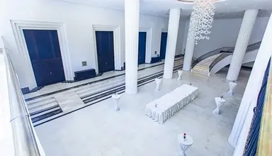Juju Premier Palace