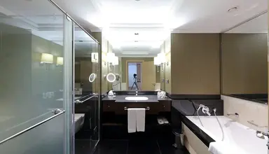 Juju Premier Palace