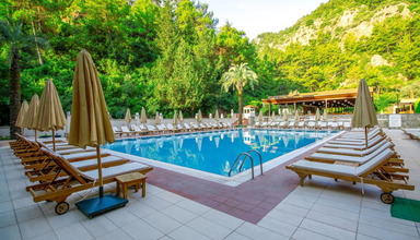 Julian Club & Julian Forest Suites