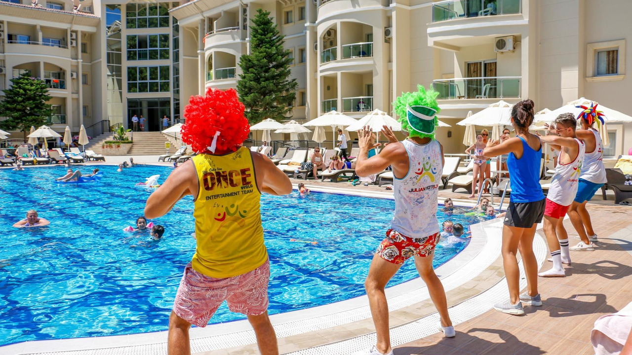 Julian Club & Julian Forest Suites