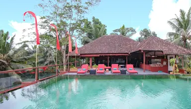 Jungle Retreat by Kupu Kupu