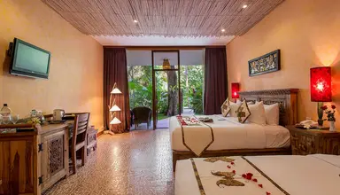 Jungle Retreat by Kupu Kupu