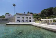 Kalamota Beach House