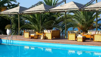 Kamari Beach (Potos)