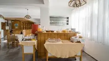 Kamari Blu Boutique