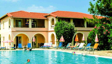 Kamari Studios and Apartments