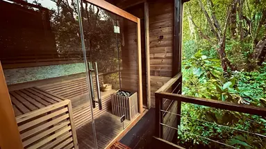 Kanopea Forest Lodge