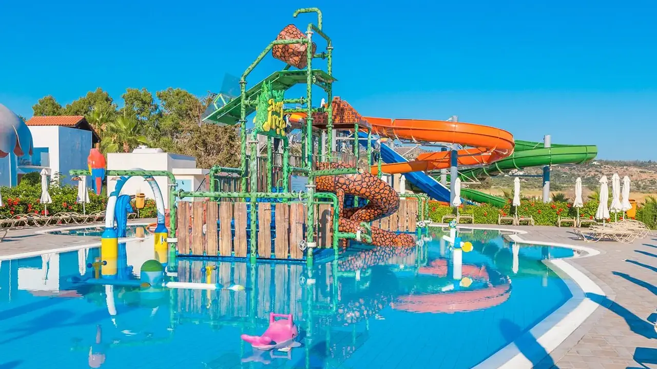 Kapetanios Aqua Resort