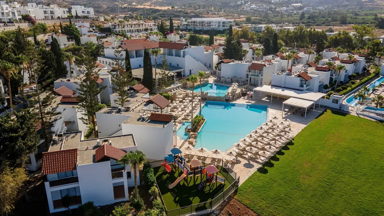 Kapetanios Aqua Resort