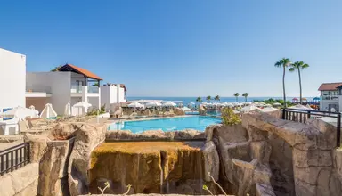 Kapetanios Aqua Resort