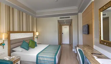 Karmir Resort