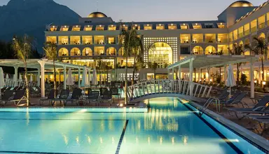 Karmir Resort