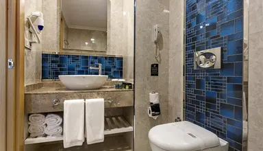 Karmir Resort