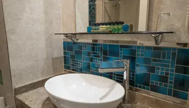 Karmir Resort