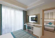 Karmir Resort