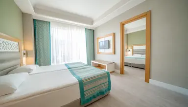 Karmir Resort
