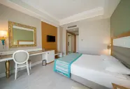 Karmir Resort