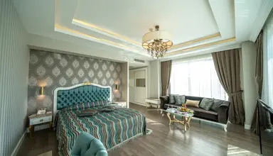 Karmir Resort