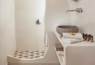 Kasimatis by La Perla