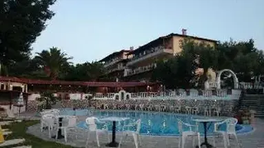 Kassandra Bay (Kriopigi)