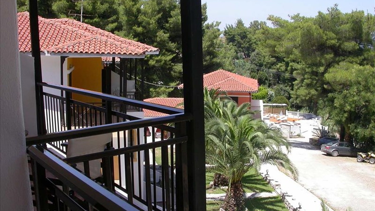 Kassandra Bay Village