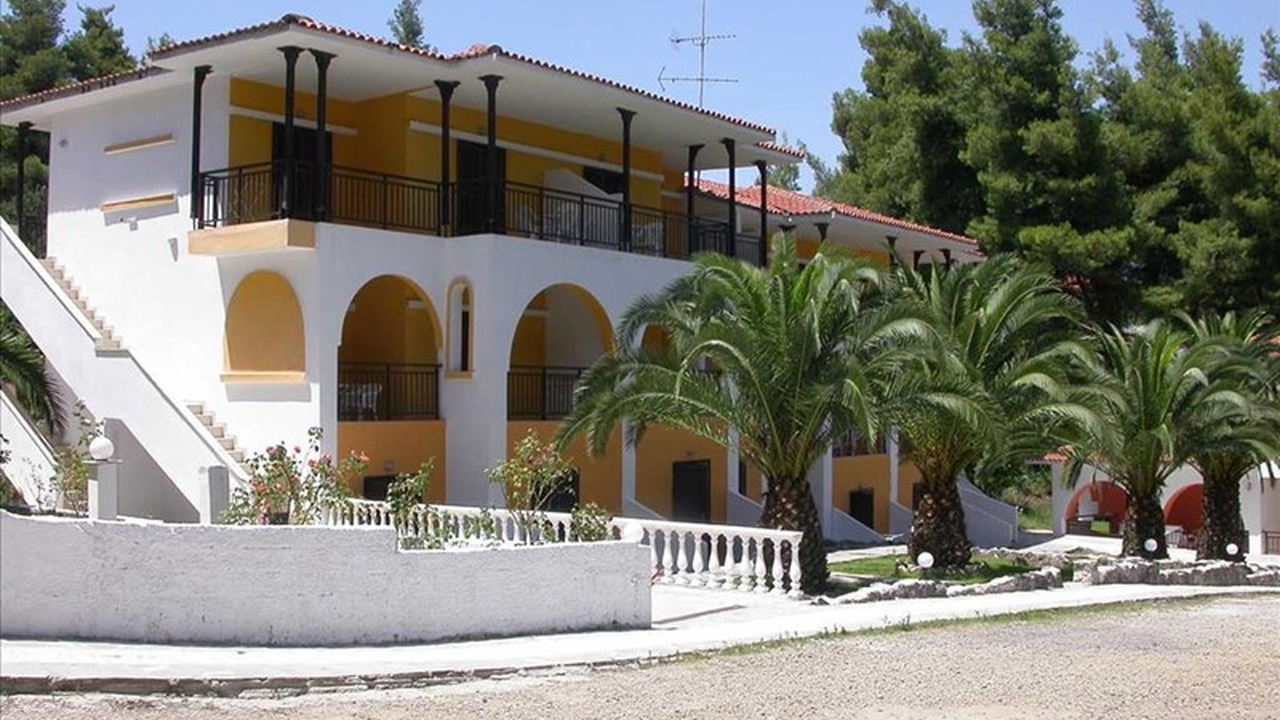 Kassandra Bay Village